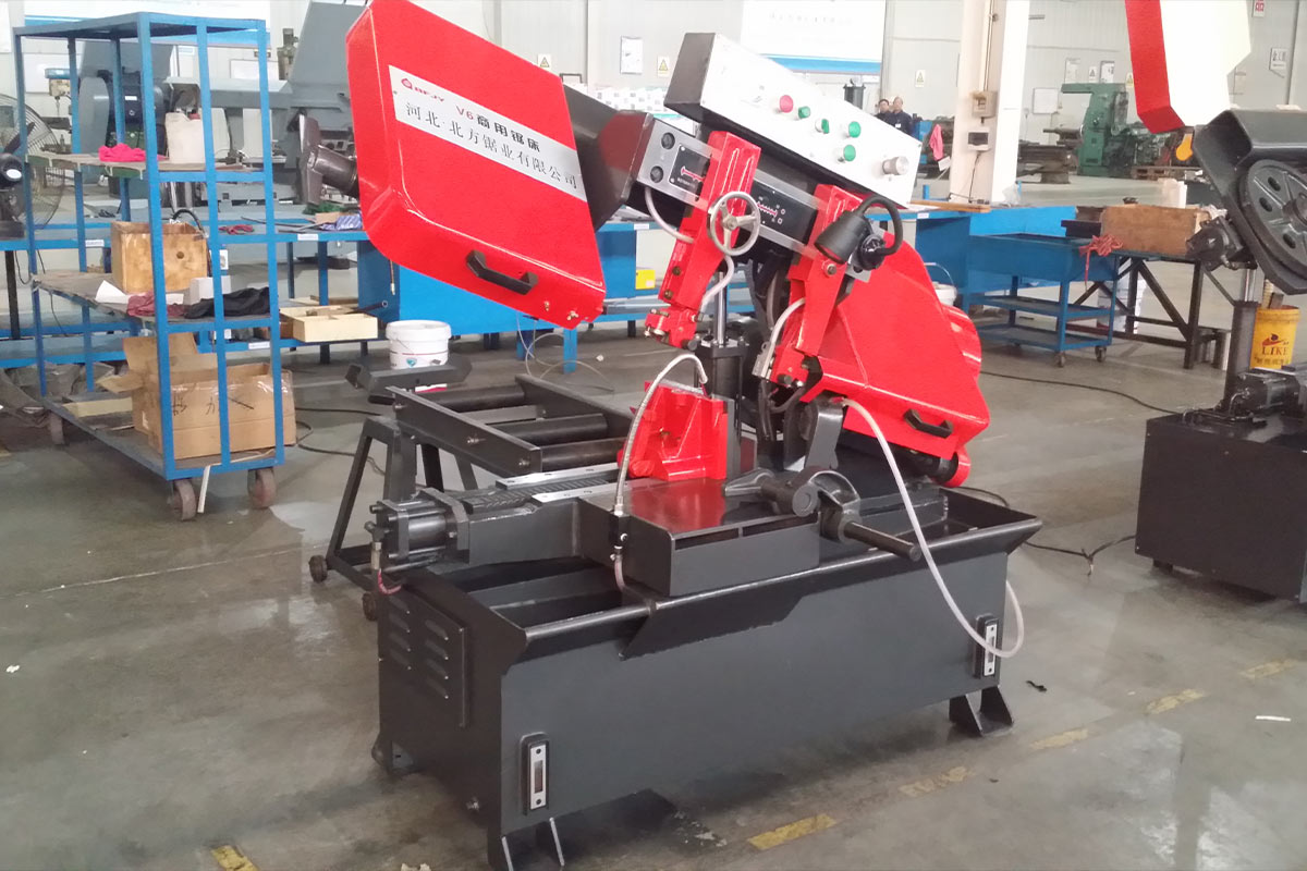 1734663712112523.jpg 鋸床